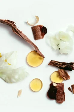 Apothecary<CORPUS Cedar Flora Spray Deodorant