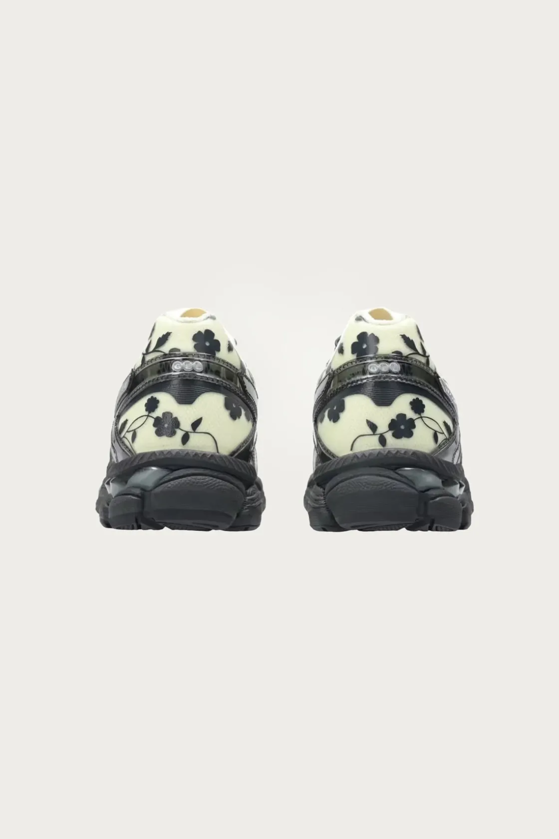 Footwear<ASICS Gel-Cumulus 16 SSCB - Ivory/Black