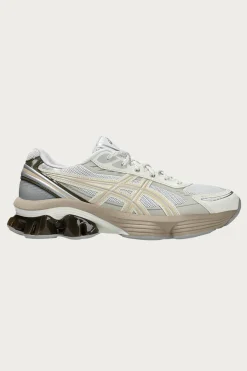 Footwear<ASICS Gel-Kinetic Fluent - White/Marzipan