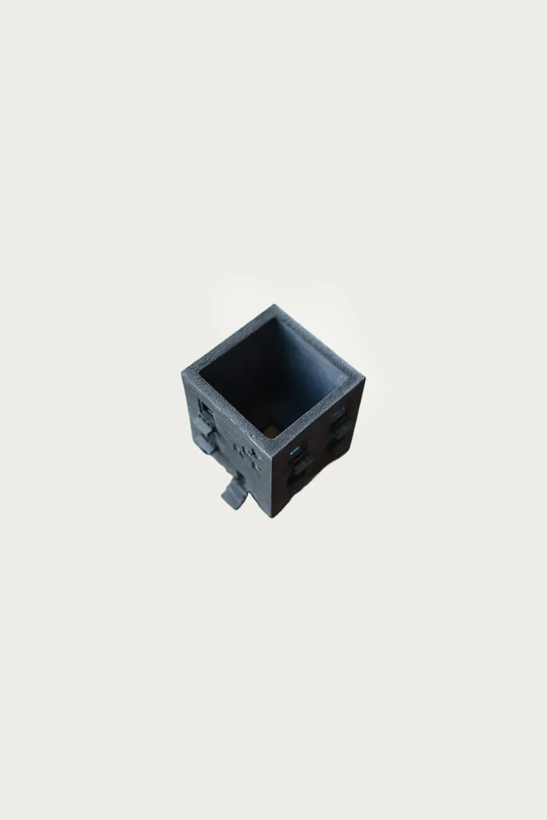 Homegoods<Pull Push Mansion Planter - Black