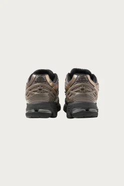Footwear<New Balance 1906R - Mushroom Black/Black Metallic